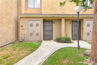 Welcome to this beautifully updated 2-bedroom, 1-bathroom condo - photo 26