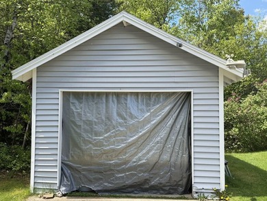 Nestled on over 10 acres of land, this well maintained property - photo 8