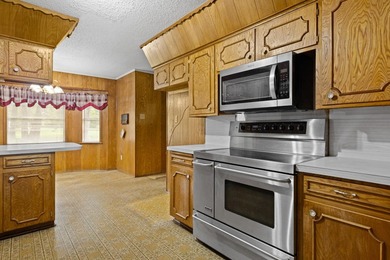 Looking for a lake house for sale in East Texas, without the - photo 6