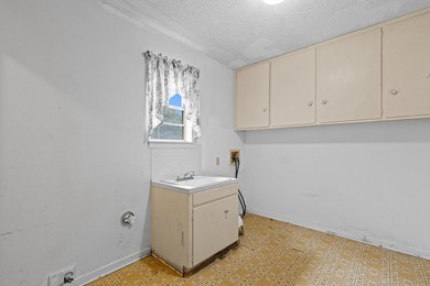 Looking for a lake house for sale in East Texas, without the - photo 10