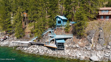 Tucked into the heart of iconic Bayview on the shores of - photo 9