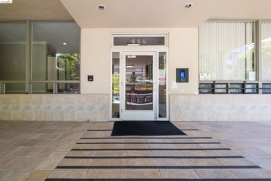 Chic top floor condo in the desirable Crescent Villa - photo 20