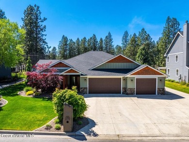 Perfectly positioned along the prestigious Highlands Golf Course - photo 2