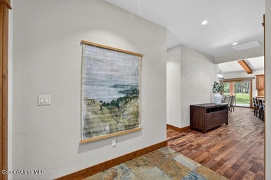 Perfectly positioned along the prestigious Highlands Golf Course - photo 4