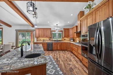 Perfectly positioned along the prestigious Highlands Golf Course - photo 9