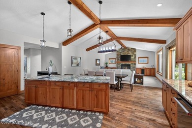 Perfectly positioned along the prestigious Highlands Golf Course - photo 10