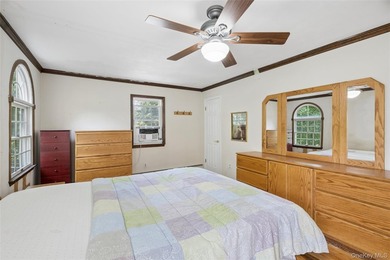HALESITE COLONIAL Tucked away on a beautifully private - photo 36