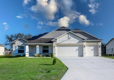 Beautiful Spacious 4 bedroom, 3 full baths, 3 Car Garage home - photo 1