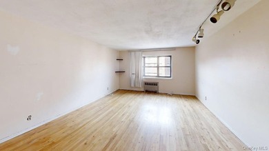 Bright and spacious studio offering a fantastic opportunity to - photo 3