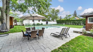 Merritts Pond Home Sale Pending in Riverhead New York