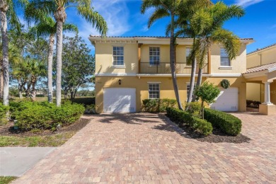 Lake Townhome/Townhouse For Sale in Sarasota, Florida