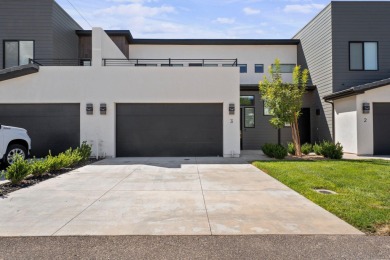 Virgin River Townhome/Townhouse For Sale in Hurricane Utah