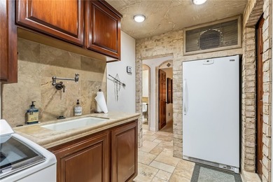 Step into a masterpiece of design where Italian charm meeets - photo 24