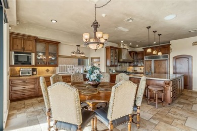 Step into a masterpiece of design where Italian charm meeets - photo 35