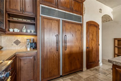 Step into a masterpiece of design where Italian charm meeets - photo 44