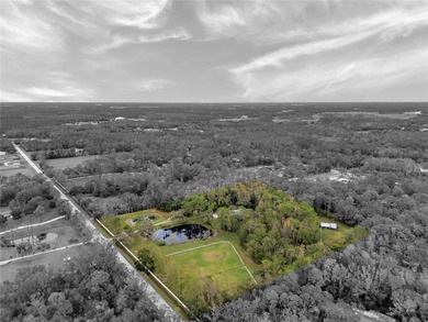 (private lake, pond, coastal) Home For Sale in Tarpon Springs Florida