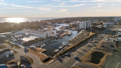 Rarely available top-floor residence in Harborside Club