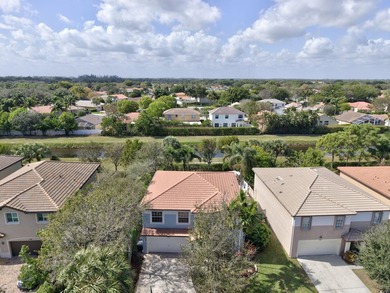 Discover this 2-story, 4-bed, 2.5-bath home w/ 2-car garage - photo 3