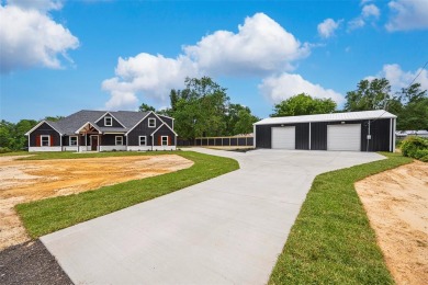 Lake Holbrook Home Sale Pending in Mineola Texas