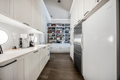Exceptional residence offering over 7,500 sq. ft. of living - photo 21