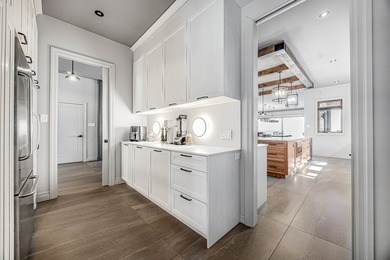 Exceptional residence offering over 7,500 sq. ft. of living - photo 22