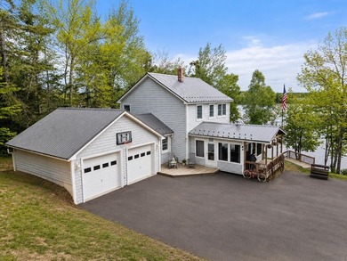 Exceptional year-round waterfront property on the crystal-clear - photo 6