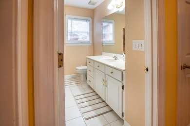 Welcome Home! Gorgeous Traditional Full Brick home with pool - photo 29