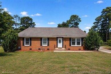 (private lake, pond, coastal) Home For Sale in Fayetteville North Carolina