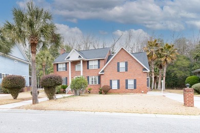 Welcome Home! Gorgeous Traditional Full Brick home with pool - photo 43