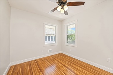 Welcome to this completely renovated 4 bedroom, 1.5 bath - photo 23