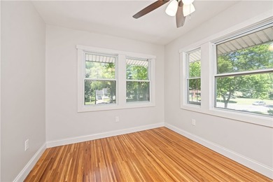 Welcome to this completely renovated 4 bedroom, 1.5 bath - photo 25