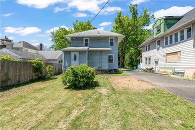 Welcome to this completely renovated 4 bedroom, 1.5 bath - photo 28