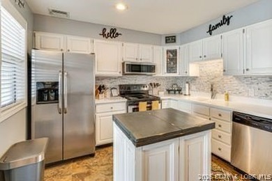 Location, location, location! This stunningly renovated 2 bed, 2 - photo 11
