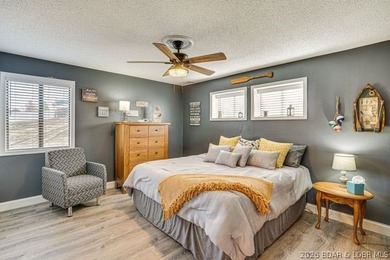 Location, location, location! This stunningly renovated 2 bed, 2 - photo 17