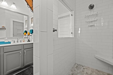Beautifully upgraded 3-bedroom, 2.5-bath home located in the - photo 23