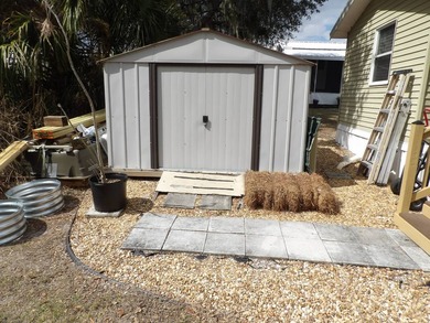This 1986 1 BR 1 BA Mobile home offers 396 SQ FT plus a - photo 4