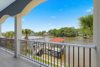 Experience the ultimate waterfront lifestyle in this stunning - photo 28