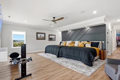 Experience the ultimate waterfront lifestyle in this stunning - photo 31