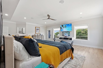Experience the ultimate waterfront lifestyle in this stunning - photo 32