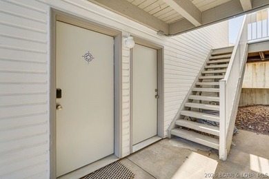 Location, location, location! This stunningly renovated 2 bed, 2 - photo 33