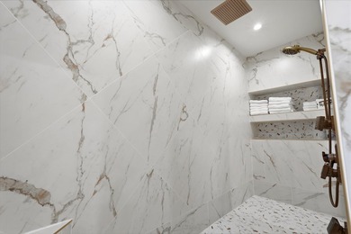 Experience the ultimate waterfront lifestyle in this stunning - photo 36