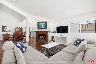 Experience coastal living at its finest in this stunning 2BR/3BA - photo 2