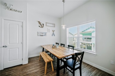 Being sold fully furnished and ready to go. Short term rentals - photo 4