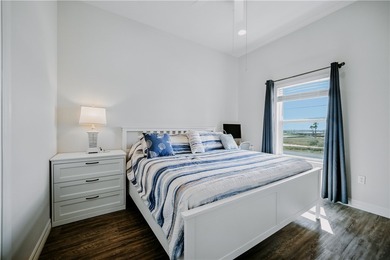 Being sold fully furnished and ready to go. Short term rentals - photo 9
