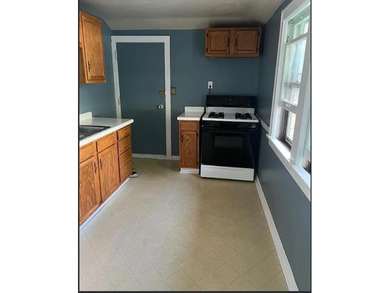 Good Condition 2bd up & 2bd down. Newer windows and Mechanics - photo 11