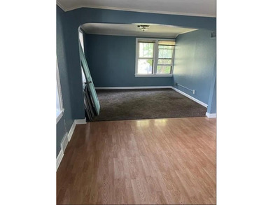 Good Condition 2bd up & 2bd down. Newer windows and Mechanics - photo 13