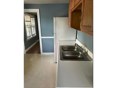 Good Condition 2bd up & 2bd down. Newer windows and Mechanics - photo 14