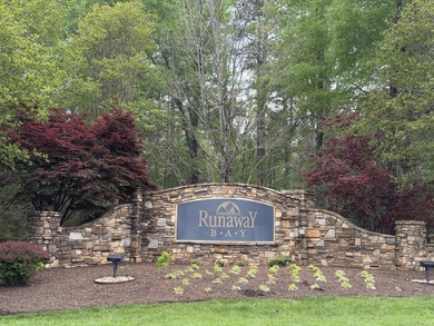 Waterfront lot with a DEEDED DOCK slip on secluded and quiet - photo 14