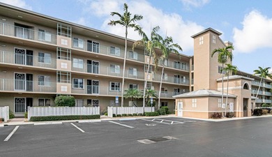 Welcome to this clean & well maintained 2nd floor end unit condo - photo 1