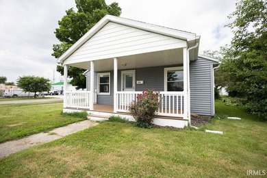 Charming 2-bedroom, 1-bath home situated on a corner lot in - photo 19